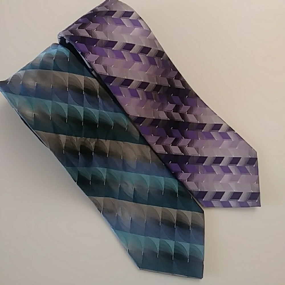 2 Van Heusen ties!!